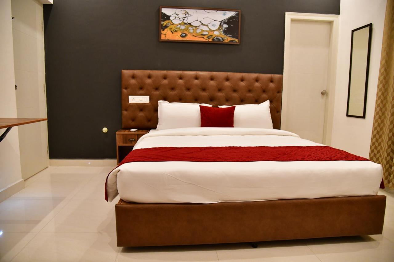 Xcel Luxury Hotel Apartments-Home Living Redefined Mysore Exterior foto