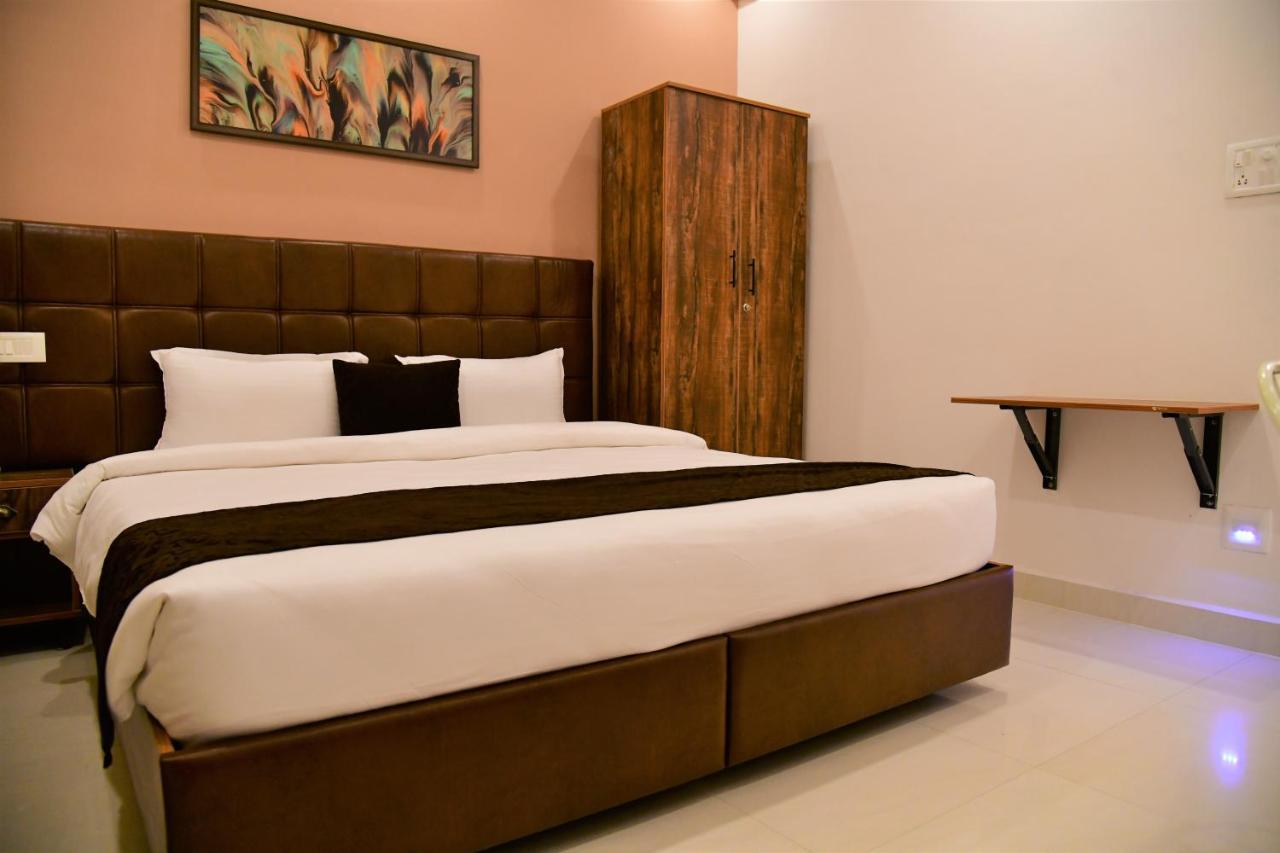 Xcel Luxury Hotel Apartments-Home Living Redefined Mysore Exterior foto